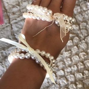 2 pearl bracelets